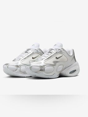 Nike Women's Air Max Muse in White/Metallic Silver/Pure Platinum